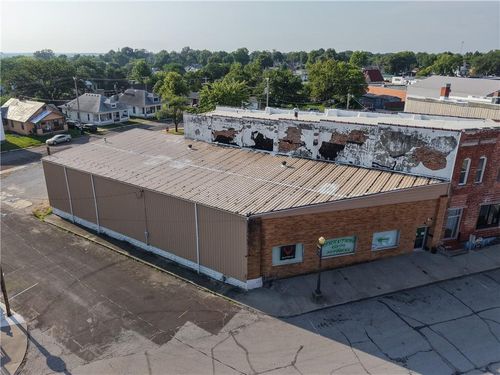 1002 Tinsman Ave, Trenton, MO, 64683-1800 | Card Image