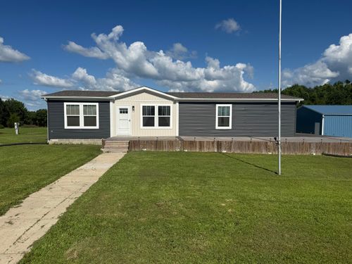 150 Village Ln, Russell Springs, KY, 42642-8445 | Card Image