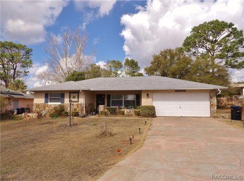 225 W Hollyfern Pl, Beverly Hills, FL, 34465-3867 | Card Image