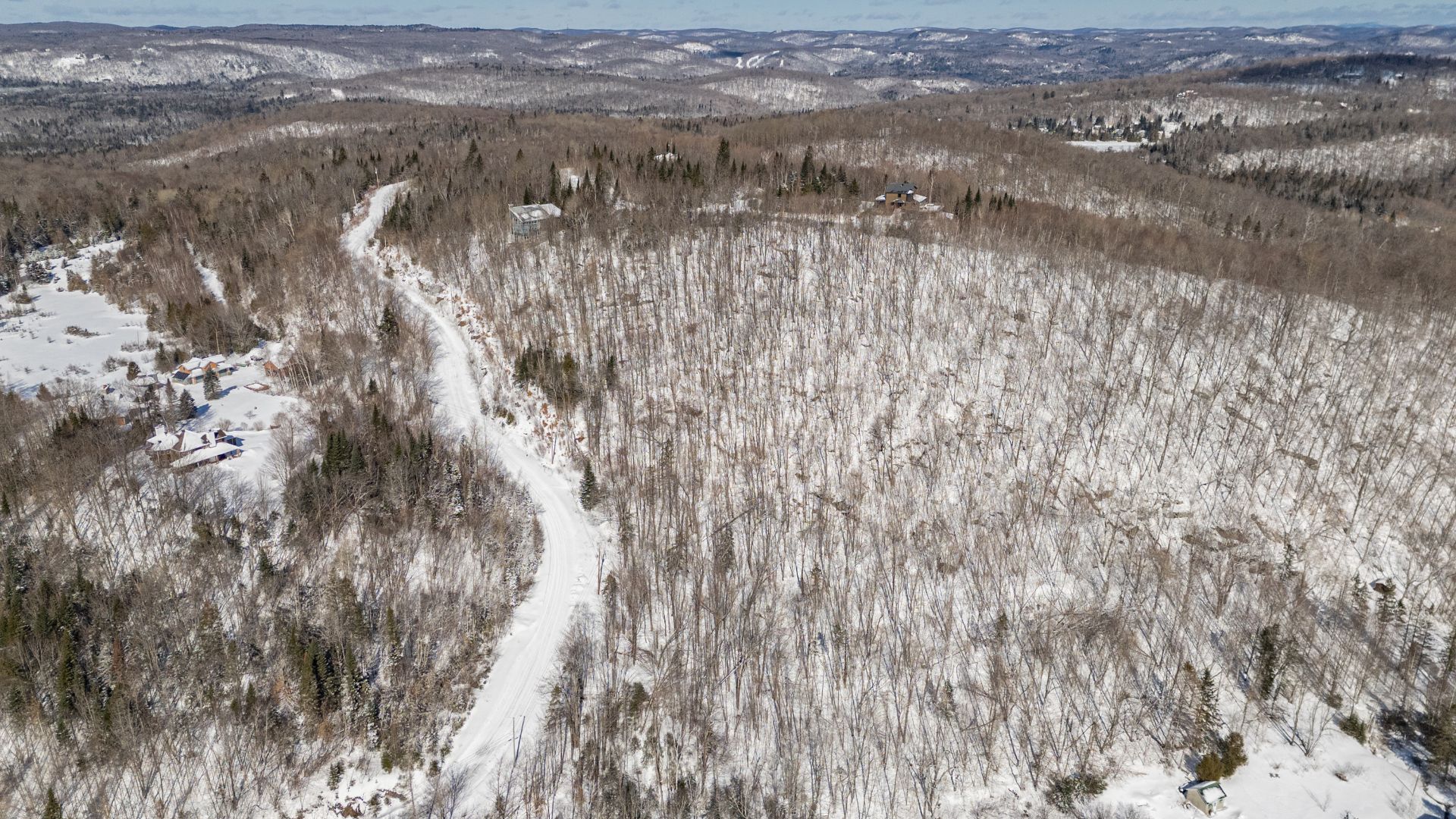 Land in Saint-Sauveur 4