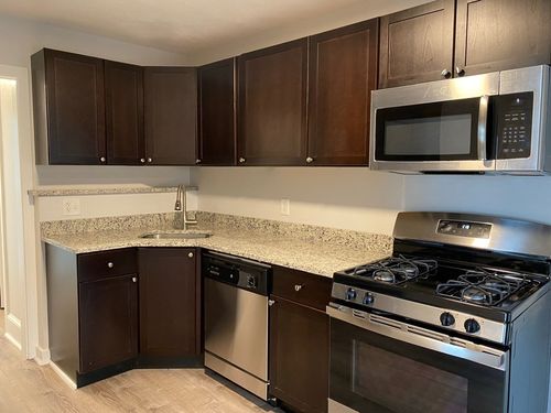 3-200 Congress Ave, Chelsea, MA, 02150-3690 | Card Image
