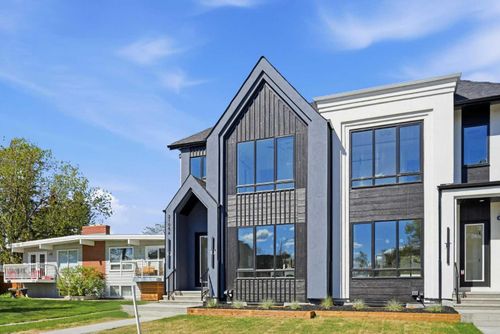 2105A 7 Street Ne, Calgary, AB, T2E4C7 | Card Image