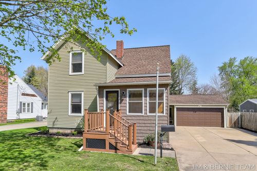511 W Clinton Street, Hastings, MI, 49058 | Card Image
