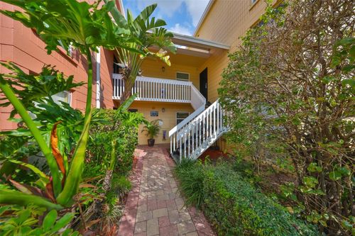 apt-b201-2424 W Tampa Bay Blvd, TAMPA, FL, 33607-1330 | Card Image