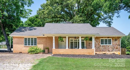 318 W Peeler St, Granite Quarry, NC, 28146-6861 | Card Image