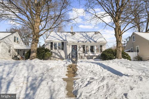 11 Margaret Dr, READING, PA, 19609-1715 | Card Image