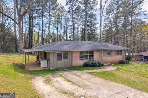 39 Meadowbrook Dr, Toccoa, GA, 30577-3497 | Card Image