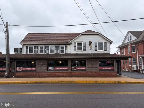 1-140 W Main Street, NEW HOLLAND, PA, 17557 | Card Image