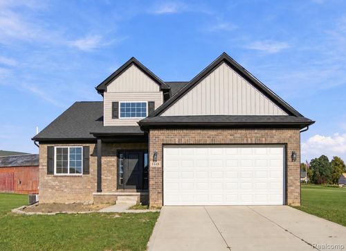 1448 Woodlake Ln, Grand Blanc, MI, 48439-7277 | Card Image