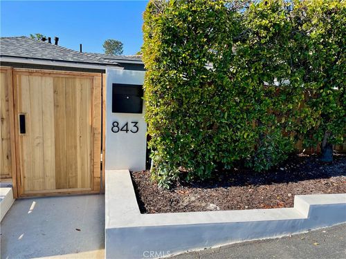 843 La Vista Dr, Laguna Beach, CA, 92651-1953 | Card Image