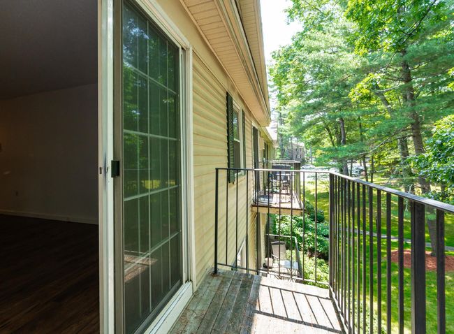 APT-24 - 5 Autumn Leaf Dr, Condo with 2 bedrooms, 1 bathrooms and null parking in Nashua NH | Image 22