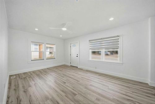 208B Collins Avenue, spartanburg, SC, 29306 | Card Image