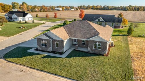 1510 Kathleen Ln, Staunton, IL, 62088 | Card Image