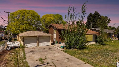 724 Fairmont St, Burley, ID, 83318-2826 | Card Image