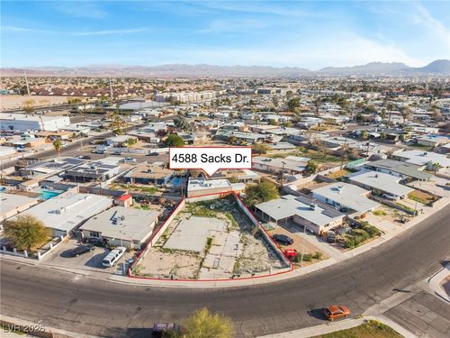 4588 Sacks Dr, Las Vegas, NV, 89122-6635 | Card Image