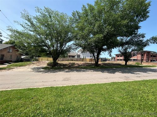 1422 S Denver Ave, Tulsa, OK, 74119-3423 | Card Image