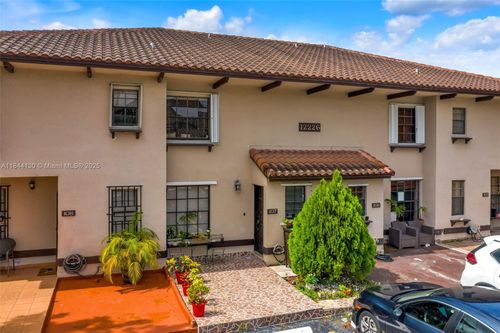 p-12226 Sw 17th Ln, Miami, FL, 33175-7735 | Card Image