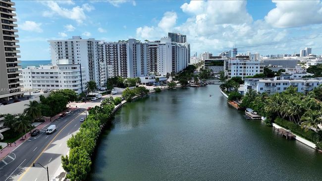 APT-308 - 2600 Collins Ave, Condo with 2 bedrooms, 4 bathrooms and null parking in Miami Beach FL | Image 4