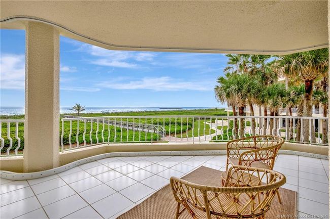 Plenty of space to dine al fresco | Image 22