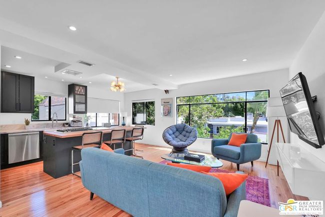 2 - 8319 Waring Ave, Condo with 2 bedrooms, 2 bathrooms and 1 parking in West Hollywood CA | Image 8