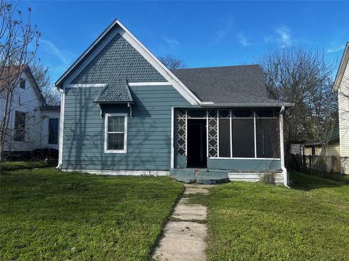 925 W Nelson St, Denison, TX, 75020-4311 | Card Image