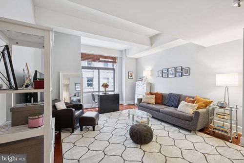 apt-15e-1500 Chestnut St, PHILADELPHIA, PA, 19102-2746 | Card Image