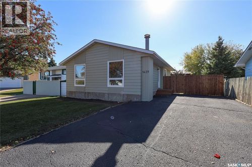 1429 Lacroix Cres, Prince Albert, SK, S6V6R6 | Card Image