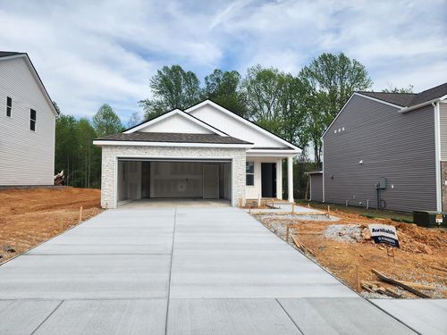 305 London Ct, Baxter, TN, 38544-2228 | Card Image