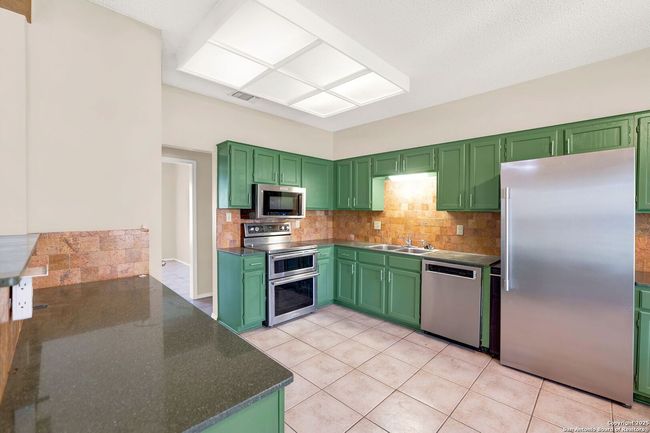 1314 Acorn Rd, House other with 3 bedrooms, 2 bathrooms and null parking in Hondo TX | Image 13