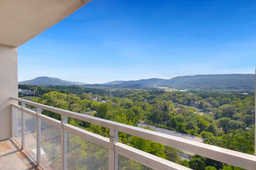 1131 Stringers Ridge Rd, Chattanooga, TN, 37405-3255 | Card Image