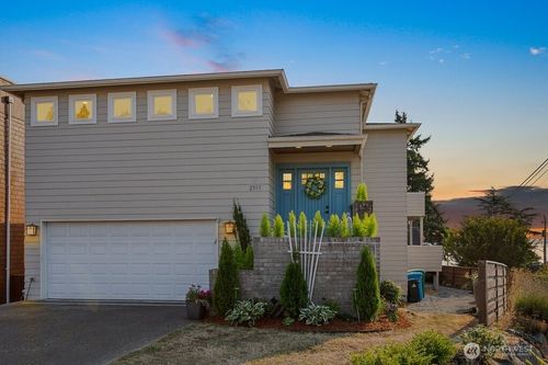 2343 Nw 196th St, Shoreline, WA, 98177-2935 | Card Image