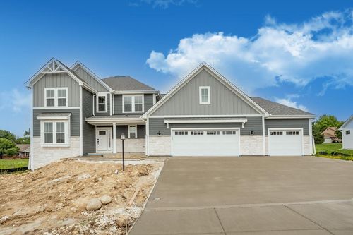 W193N5018 Rosemary Ridge, Menomonee Falls, WI, 53051 | Card Image