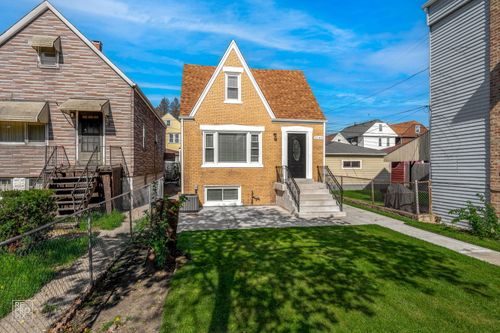 3134 W 40th Pl, Chicago, IL, 60632-2424 | Card Image