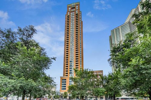 apt-3107-1160 S Michigan Ave, Chicago, IL, 60605-3047 | Card Image