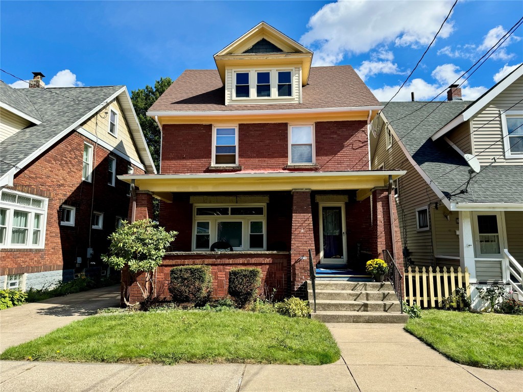 Poplar St, Erie, PA 16508