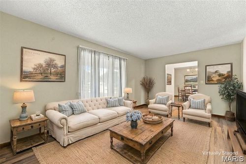 1727 Meadow Ln, Edwardsville, IL, 62025-3949 | Card Image