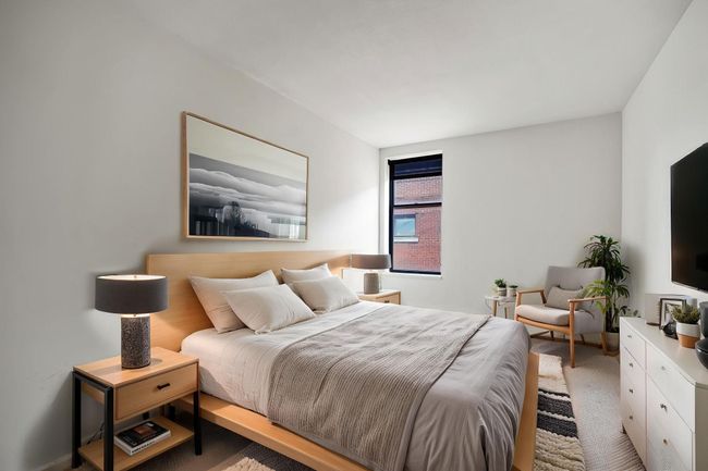 APT-404 - 2109 Blaisdell Ave, Condo with 2 bedrooms, 1 bathrooms and null parking in Minneapolis MN | Image 4