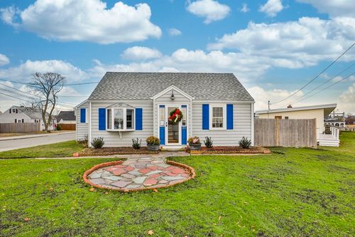 31 Mills Ave, Revere, MA, 02151-1647 | Card Image