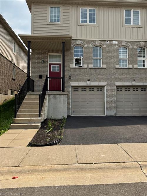 30-105 Pinnacle Dr, Kitchener, ON, N2P1B8 | Card Image