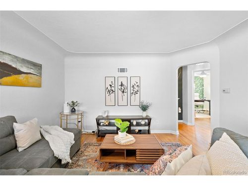 3653 Forest St, Denver, CO, 80207-1118 | Card Image