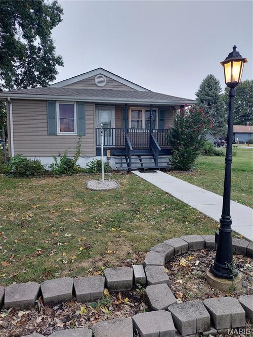 105 S Olive Street, Hartford, IL, 62048 | Card Image