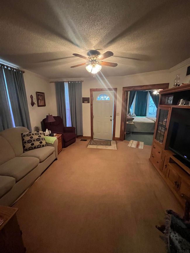 102 W Lyons St, House other with 2 bedrooms, 1 bathrooms and null parking in Swayzee IN | Image 6