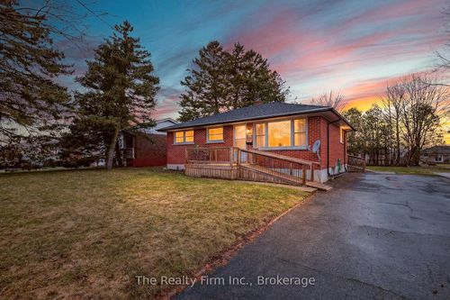 10 Chisholm Dr, Ingersoll, ON, N5C2C4 | Card Image