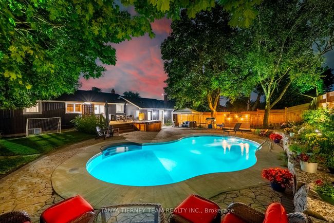 54 Mitchell Ave, House other with 5 bedrooms, 3 bathrooms and 4 parking in Whitby ON | Image 34