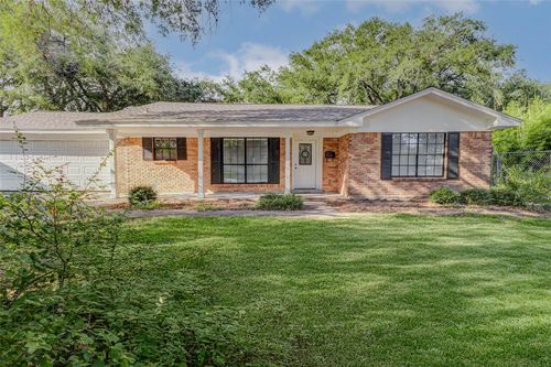 3211 Jacquelyn Dr, Pearland, TX, 77581-4413 | Card Image