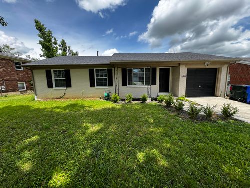 1820 Barksdale Dr, Lexington, KY, 40511-1504 | Card Image