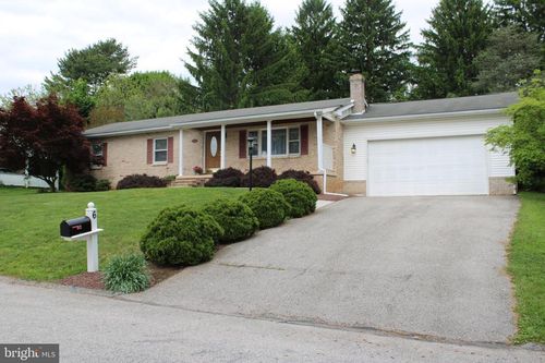 6 Barelyn Dr, NEW FREEDOM, PA, 17349-9201 | Card Image