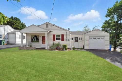 9 Grandview Ave, Middletown, NY, 10940-6316 | Card Image