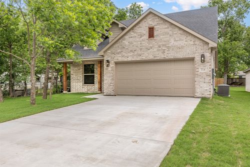 714 E Mcgee St, Sherman, TX, 75090-3824 | Card Image