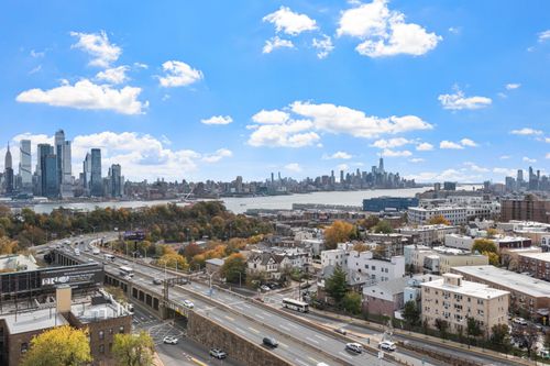 4g-3312 Hudson Ave, Union City, NJ, 07087-5946 | Card Image